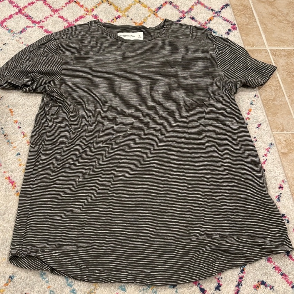 Abercrombie & Fitch Black and White Thin-Stripe Short Sleeve Tee